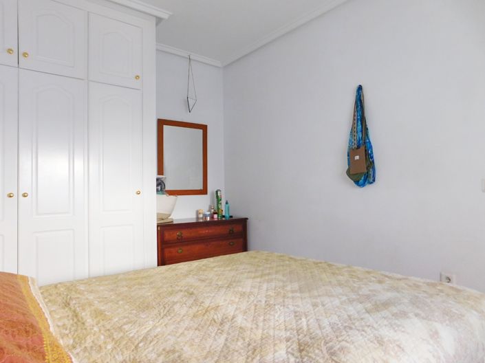 Image No.16-2 Bed Townhouse for sale