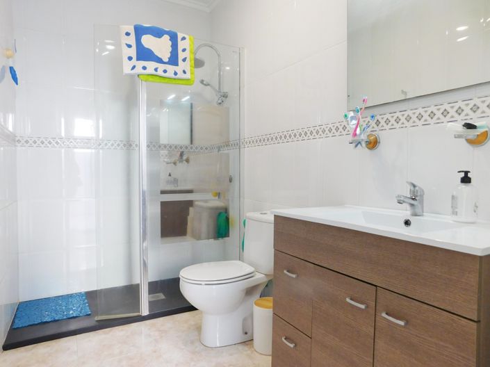 Image No.17-2 Bed Townhouse for sale