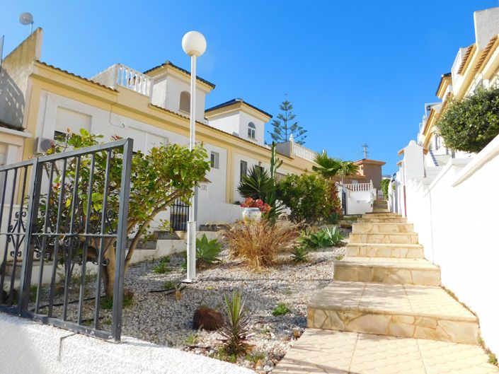 Image No.33-2 Bed Townhouse for sale