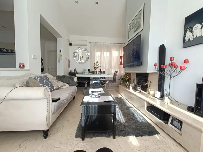 Image No.7-4 Bed Villa for sale