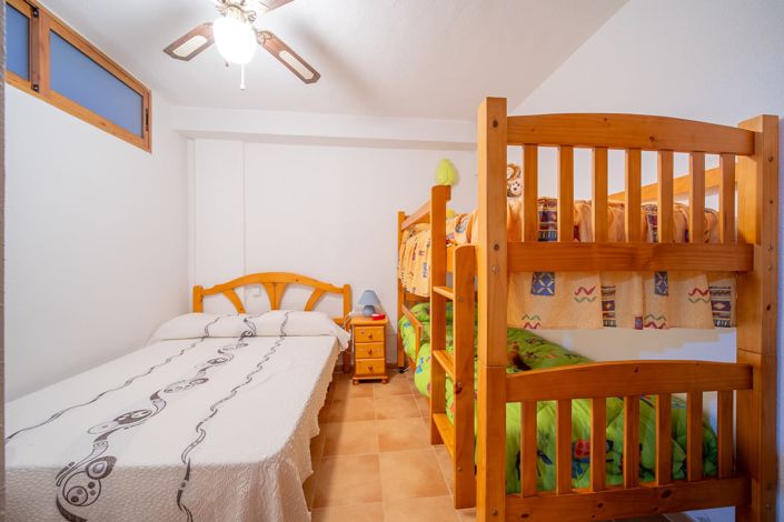 Image No.19-4 Bed Property for sale