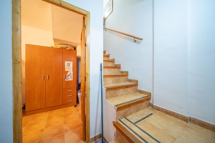 Image No.21-4 Bed Property for sale