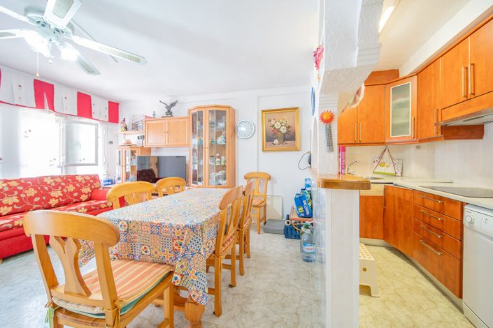 Image No.6-4 Bed Property for sale