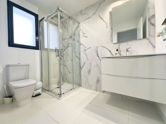 Image No.19-2 Bed Apartment for sale