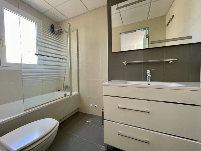 Image No.18-2 Bed Bungalow for sale