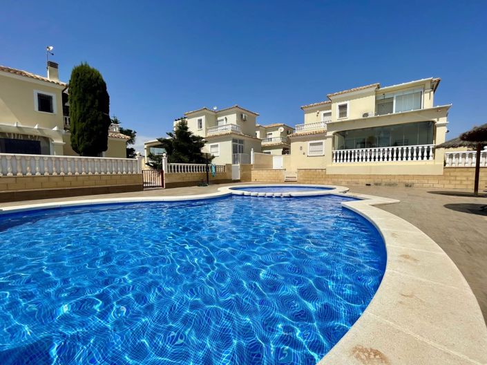 Image No.24-2 Bed Bungalow for sale