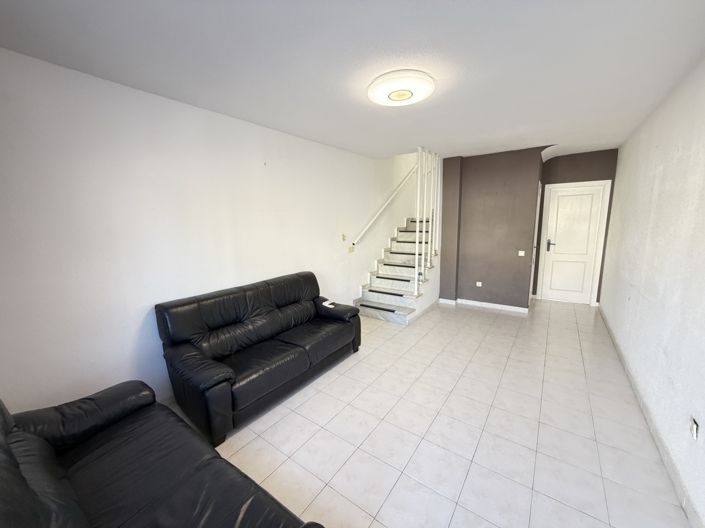 Image No.5-2 Bed Townhouse for sale