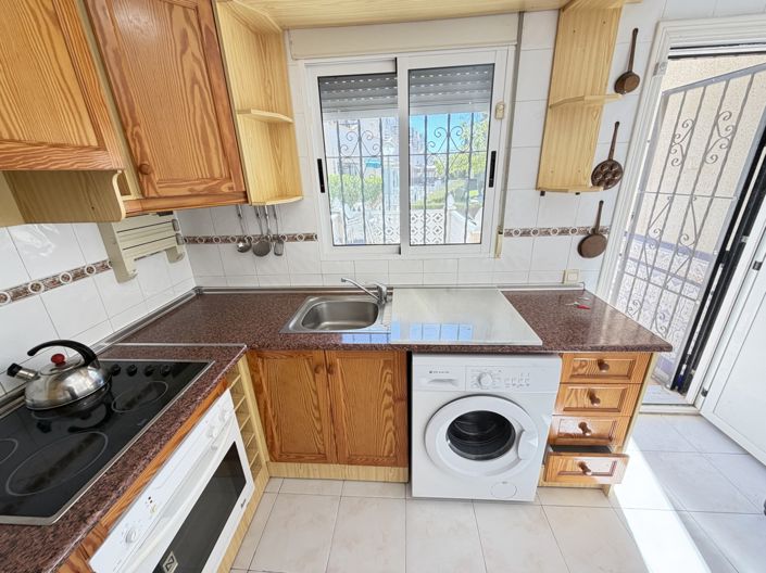 Image No.6-2 Bed Townhouse for sale