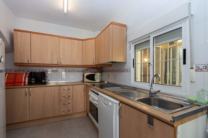 Image No.13-3 Bed Townhouse for sale