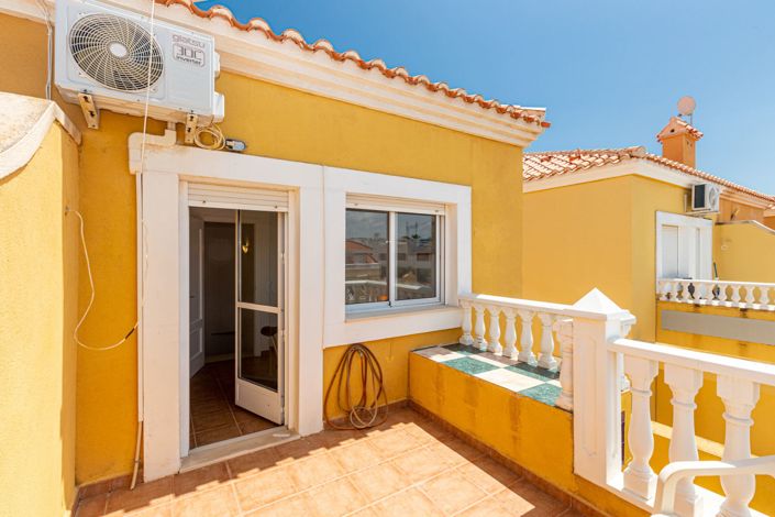 Image No.3-3 Bed Townhouse for sale