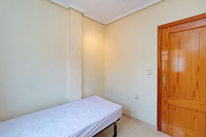 Image No.17-3 Bed Townhouse for sale