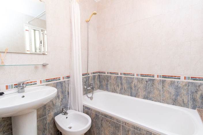 Image No.20-3 Bed Townhouse for sale