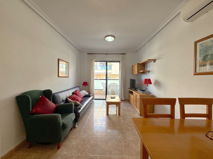 Image No.11-Appartement de 2 chambres à vendre