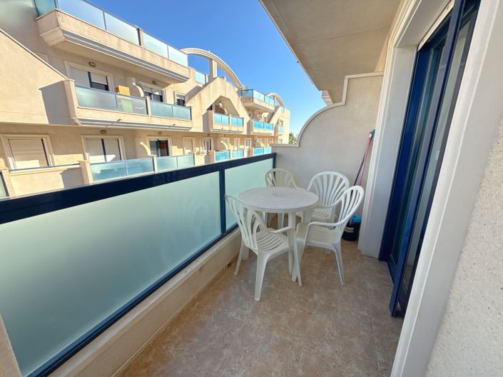 Image No.3-Appartement de 2 chambres à vendre