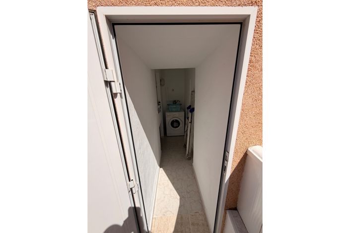 Image No.32-2 Bed Bungalow for sale