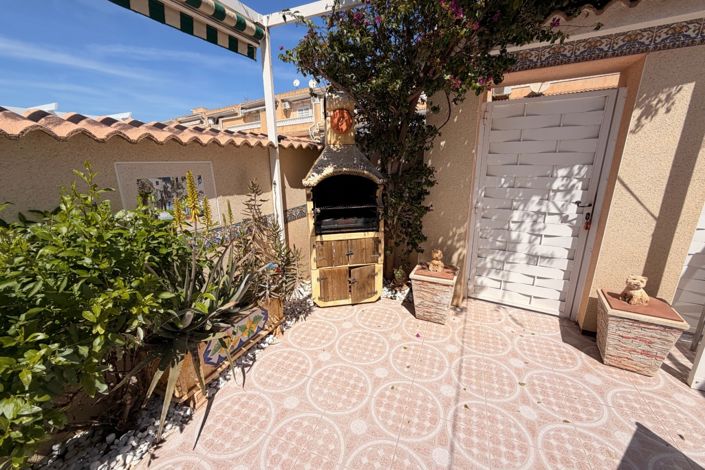 Image No.39-2 Bed Bungalow for sale