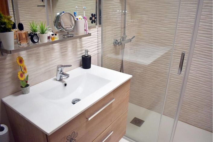 Image No.20-3 Bed Property for sale