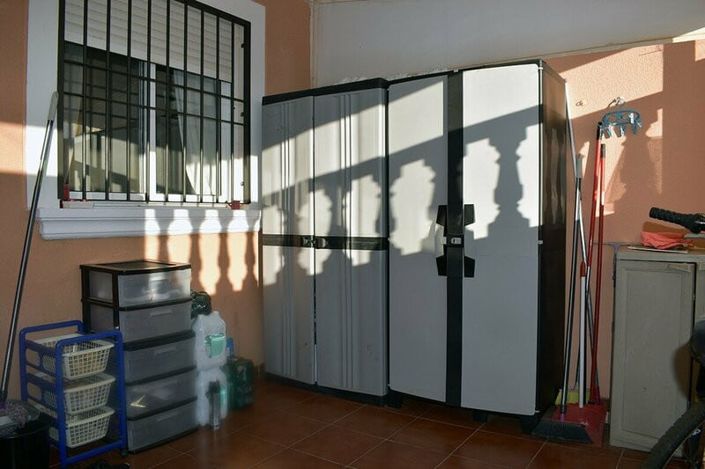 Image No.25-3 Bed Property for sale