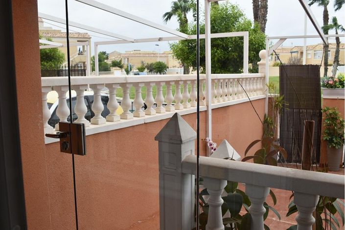 Image No.28-3 Bed Property for sale