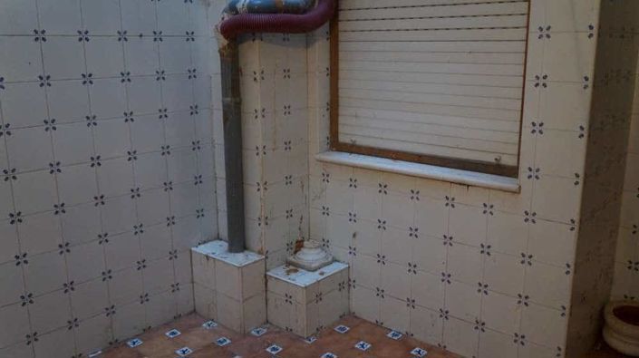 Image No.10-3 Bed Property for sale