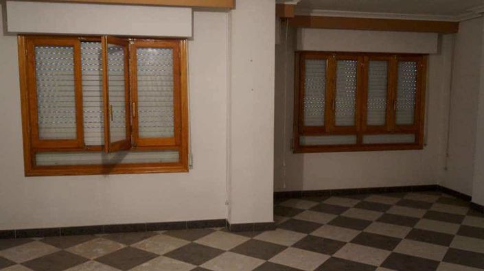 Image No.19-3 Bed Property for sale