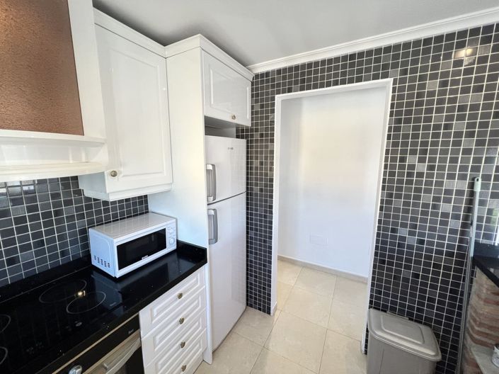 Image No.12-2 Bed Property for sale