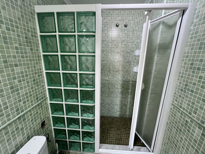 Image No.16-2 Bed Property for sale