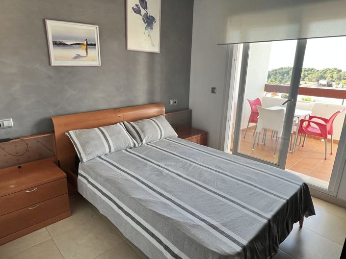 Image No.17-2 Bed Property for sale