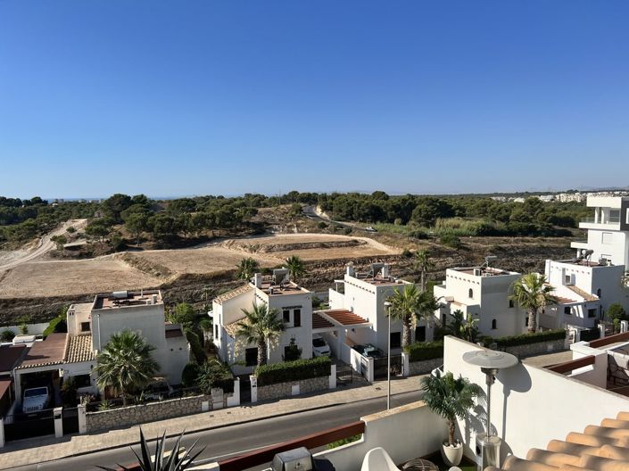 Image No.27-2 Bed Property for sale