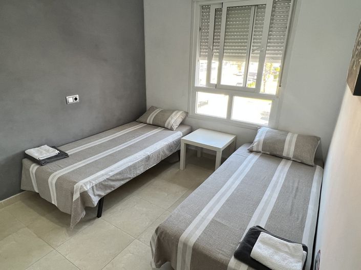 Image No.4-2 Bed Property for sale