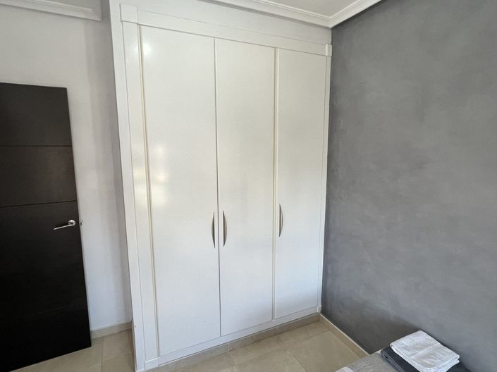 Image No.5-2 Bed Property for sale