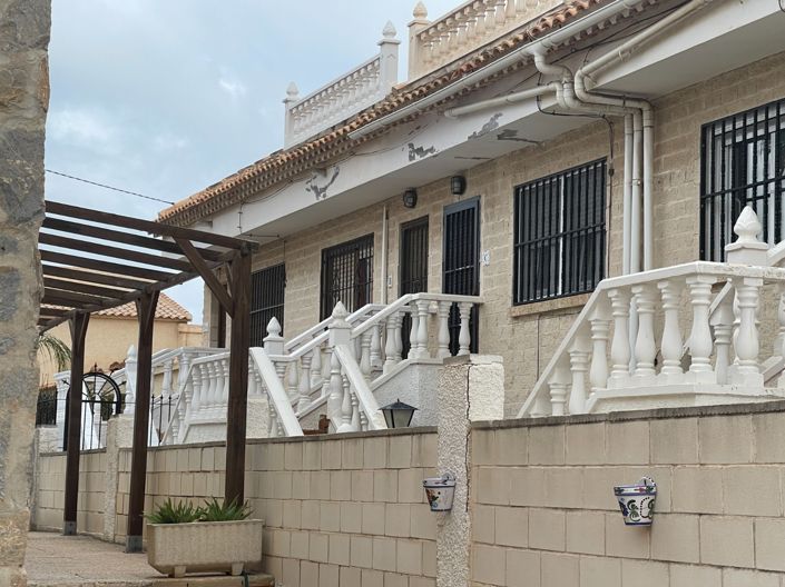 Image No.37-3 Bed Bungalow for sale