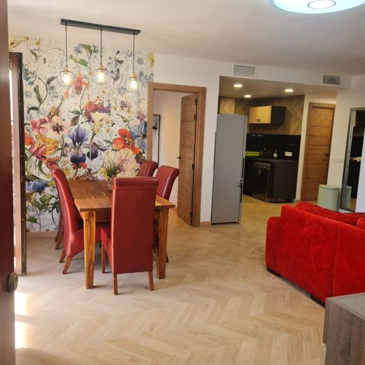 Image No.21-3 Bed Property for sale