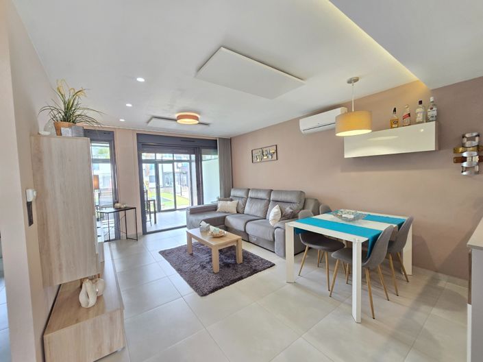 Image No.4-2 Bed Property for sale