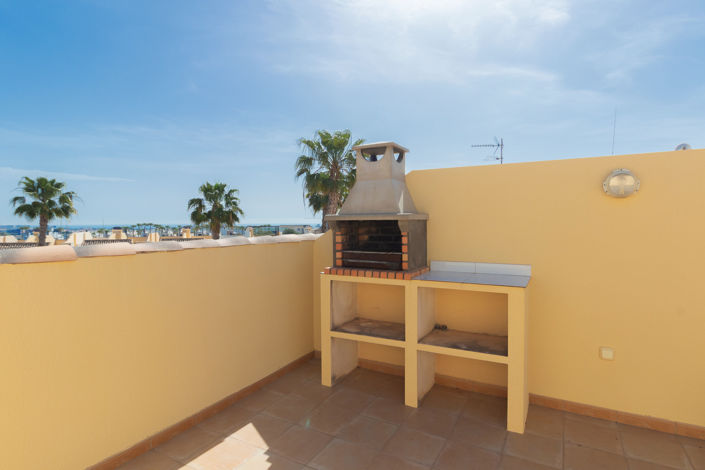 Image No.32-2 Bed Townhouse for sale