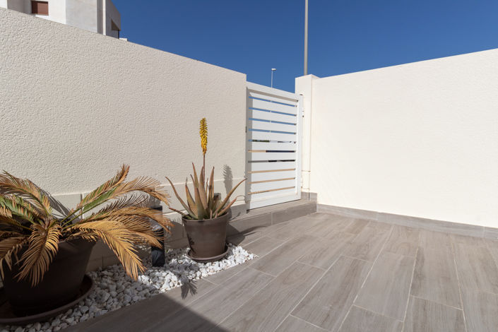 Image No.41-2 Bed Townhouse for sale