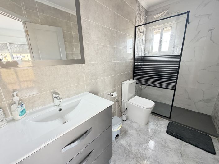 Image No.13-4 Bed Villa for sale