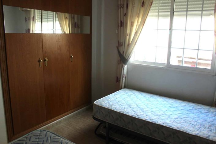 Image No.12-3 Bed Semi-Detached for sale