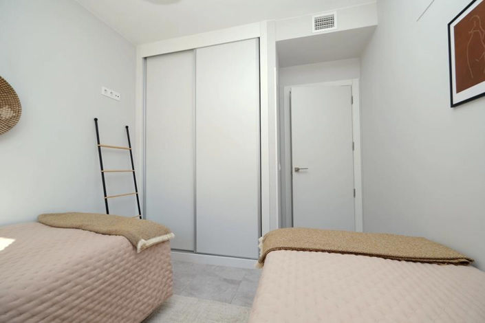 Image No.15-2 Bed Apartment for sale