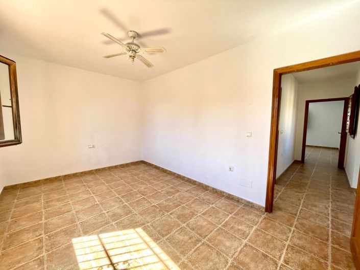 Image No.20-4 Bed Villa for sale