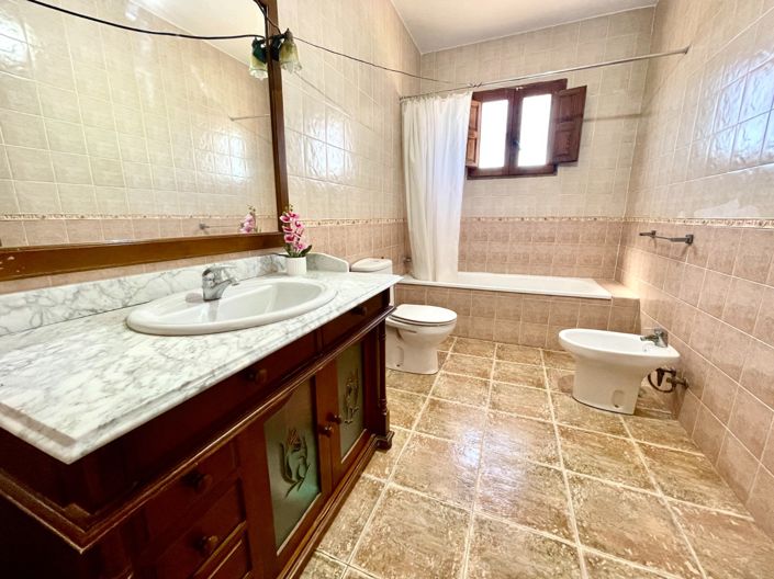 Image No.23-4 Bed Villa for sale
