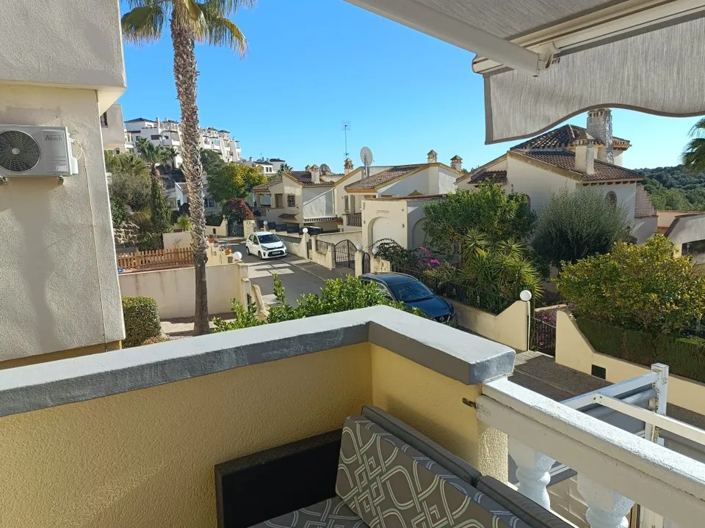 Image No.2-4 Bed Villa for sale