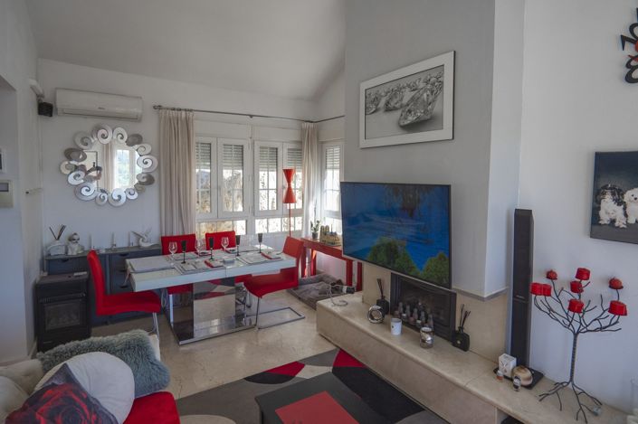 Image No.57-4 Bed Villa for sale