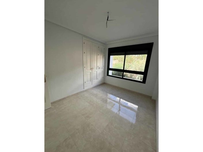 Image No.25-2 Bed Apartment for sale
