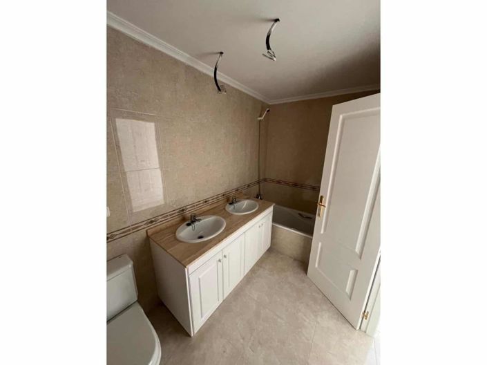 Image No.31-2 Bed Apartment for sale