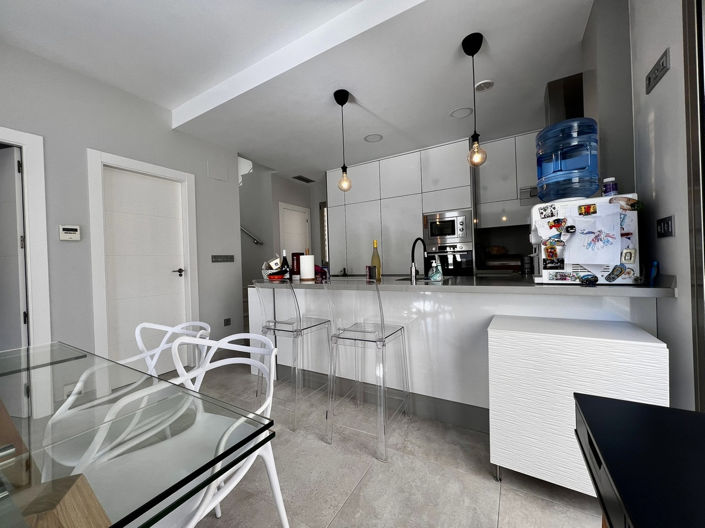Image No.24-3 Bed Property for sale