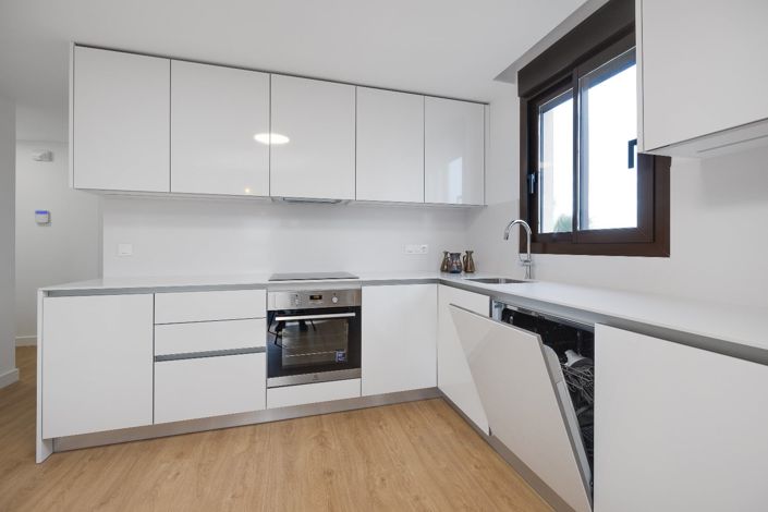 Image No.23-2 Bed Property for sale