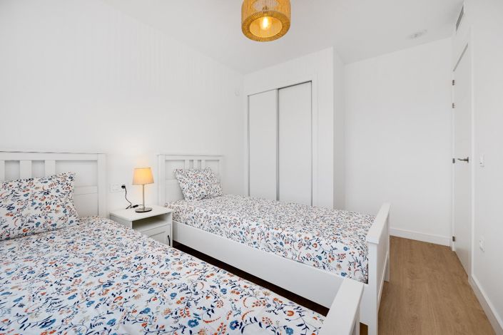 Image No.28-2 Bed Property for sale