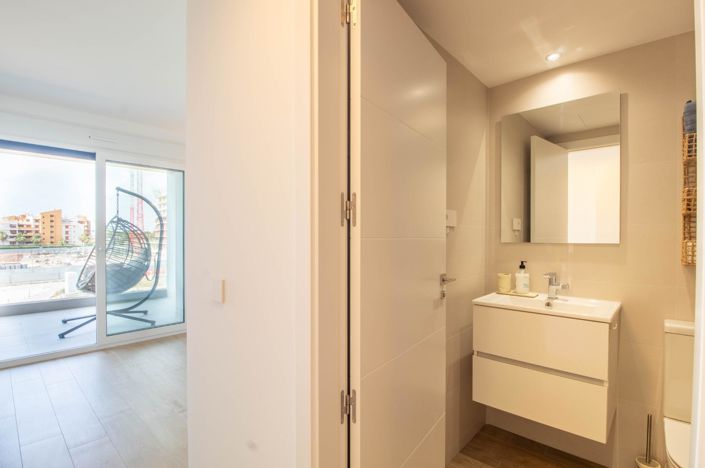 Image No.18-2 Bed Apartment for sale