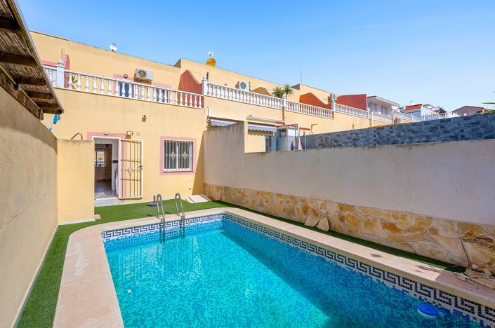 Image No.25-3 Bed House for sale